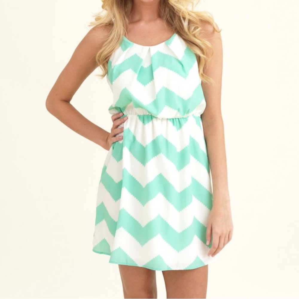 Alya Green and White Chiffon Chevron Print Sleeveless Mini Dress Size S